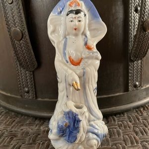 Vintage Chinese Guanyin Figurine